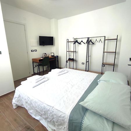 Residenza Sciarra Hotel San Benedetto del Tronto Buitenkant foto